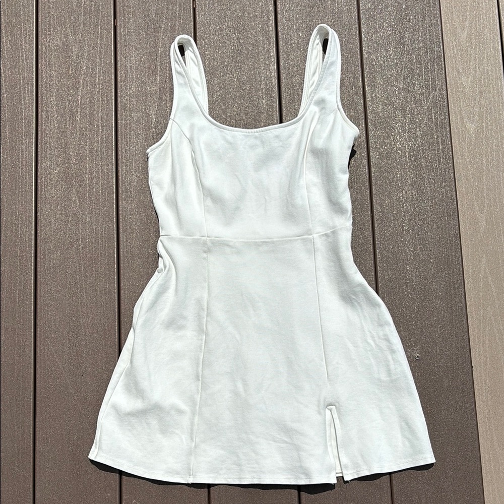 White Sleeveless Dress